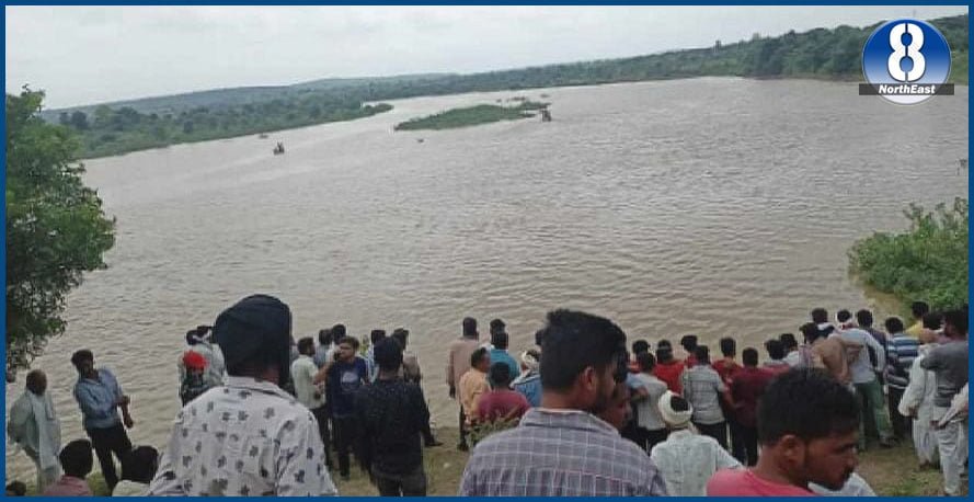 ভয়াৱহ নাও দুৰ্ঘটনা, একেটা পৰিয়ালৰে ১১ জনৰ সলিল সমাধি 1 G5 5
