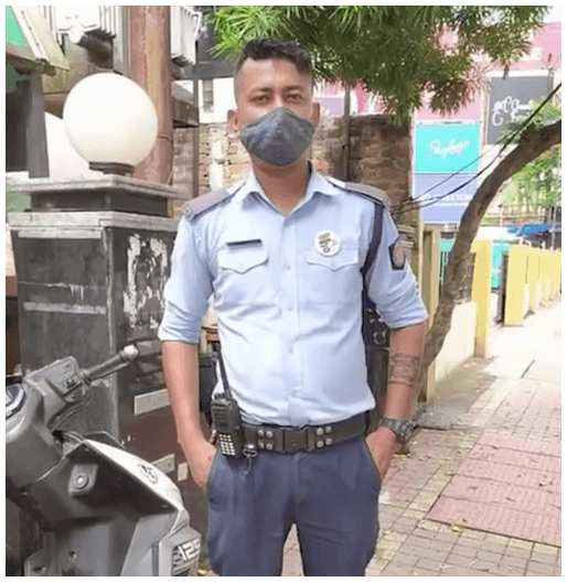 বন্ধুৰ বিয়াৰ বাবে ছুটী লৈছিল, কিন্তু কৰ্তব্যৰত অৱস্থাতে মৃত্যুক সাৱটিলে আৰক্ষী জোৱান বিপ্লৱে 1 1