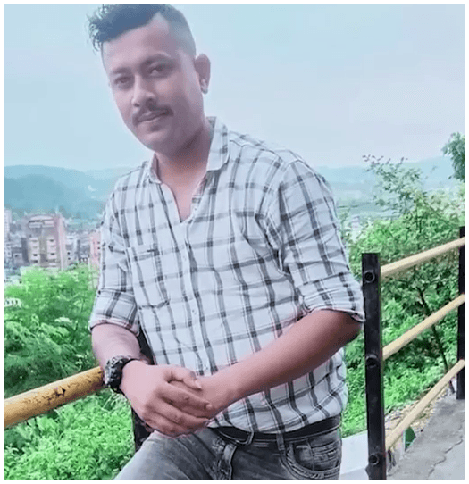 বন্ধুৰ বিয়াৰ বাবে ছুটী লৈছিল, কিন্তু কৰ্তব্যৰত অৱস্থাতে মৃত্যুক সাৱটিলে আৰক্ষী জোৱান বিপ্লৱে 3 3