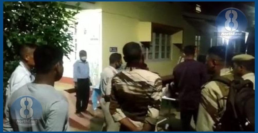ভয়ংকৰ দুৰ্ঘটনা! কৰুণ মৃত্যুক সাৱটিলে এগৰাকী আৰক্ষীৰ জোৱানে... 1 387
