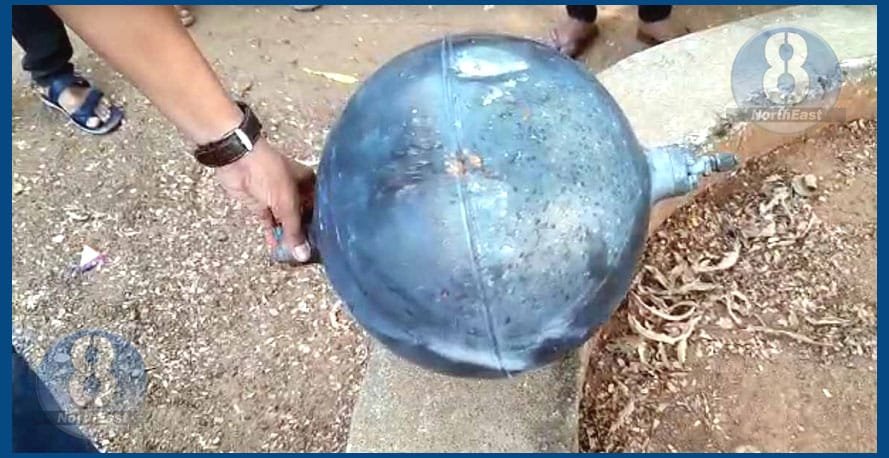 আকাশৰ পৰা সৰি পৰিল লোহাৰ ৰিং, প্ৰকাণ্ড গোলক! তীব্ৰ চাঞ্চল্য 2 p6