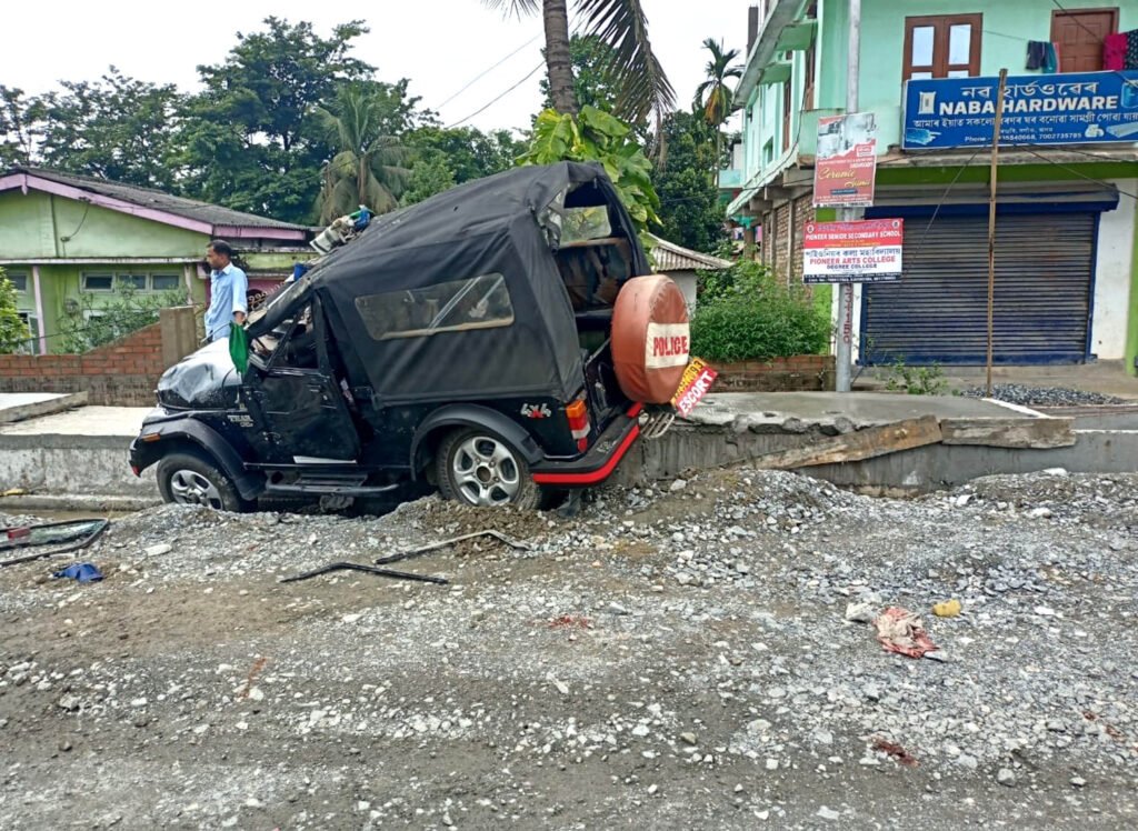 19 06 22 Samaguri Minister Atul Boras convoy rammed into pedestrians