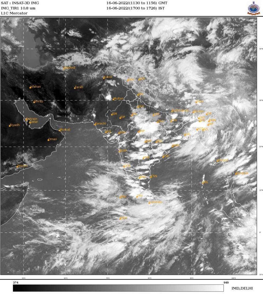 ৰাজ্যত ২০ জুনলৈ অব্যাহত থাকিব বৰষুণ, বতৰ বিজ্ঞান কেন্দ্ৰৰ সতৰ্কবাণী 2 WhatsApp Image 2022 06 16 at 5.50.39 PM