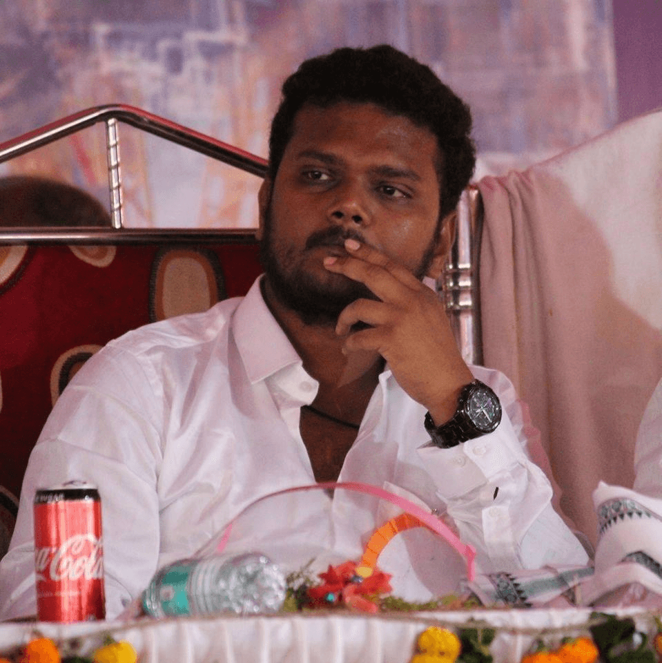নিজৰ বিয়াতে অনুপস্থিত এগৰাকী বিধায়ক, প্ৰৱঞ্চনাৰ অভিযােগ তুলি এজাহাৰ প্ৰতাড়িত প্ৰেমিকাৰ… 1 image 163