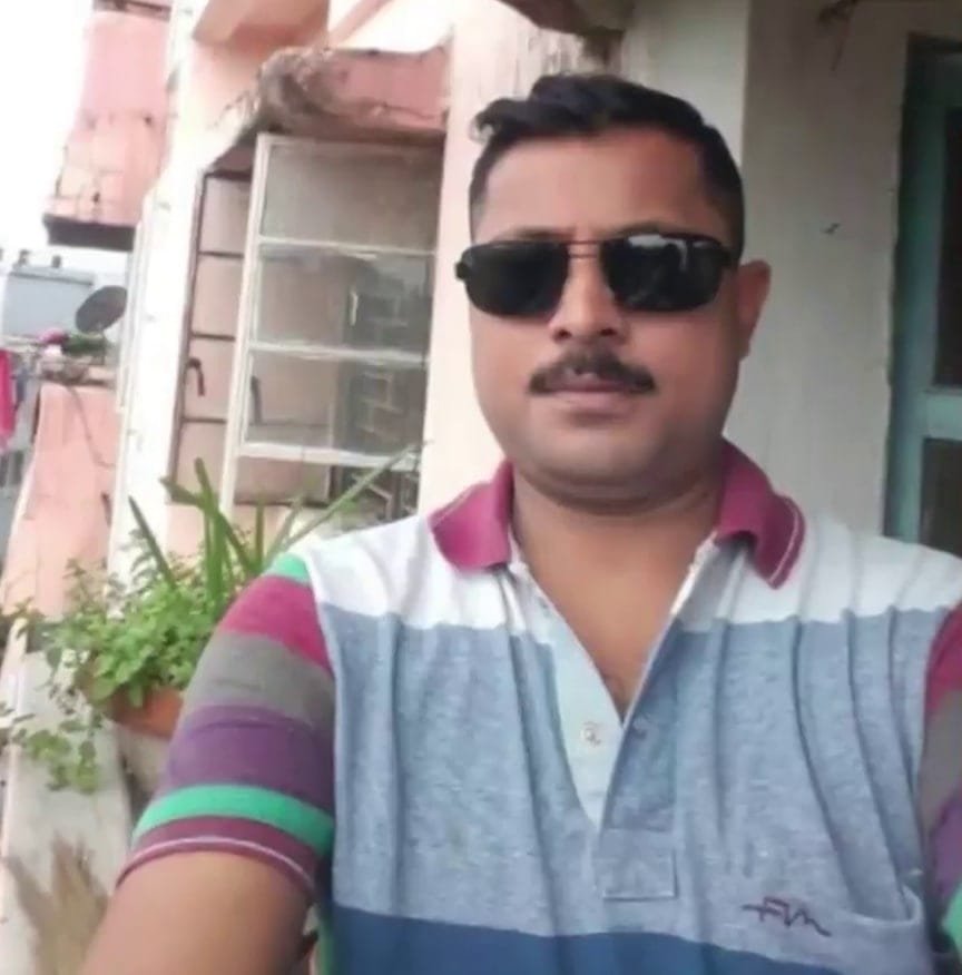 শুকুৰবাৰে ছুটীত ঘৰলৈ যোৱাৰ কথা আছিল! কিন্তু তাৰ পূৰ্বেই গুৱাহাটীৰ পাহাৰীয়া এলেকাত দুৰ্ঘটনাত মৃত্যু সেনা জোৱানৰ 1 photo1654426016
