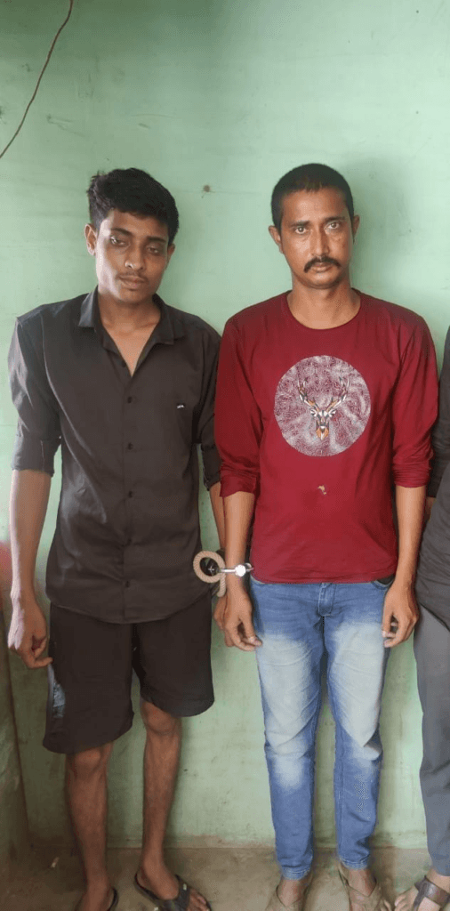 পুনৰ এনকাউণ্টাৰ! আৰক্ষীৰ গুলীত নিহত ২টাকৈ কুখ্যাত ডকাইত... 1 image 18