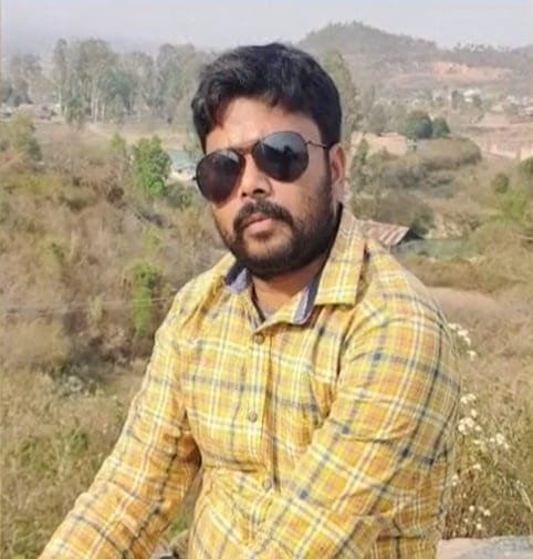 মণিপুৰৰ ভূমিস্খলনত সন্ধানহীন গোলকগঞ্জৰ অভিযন্তা কমলেশ তালুকদাৰ! পৰিয়ালত হাহাকাৰ 1 photo1656740230