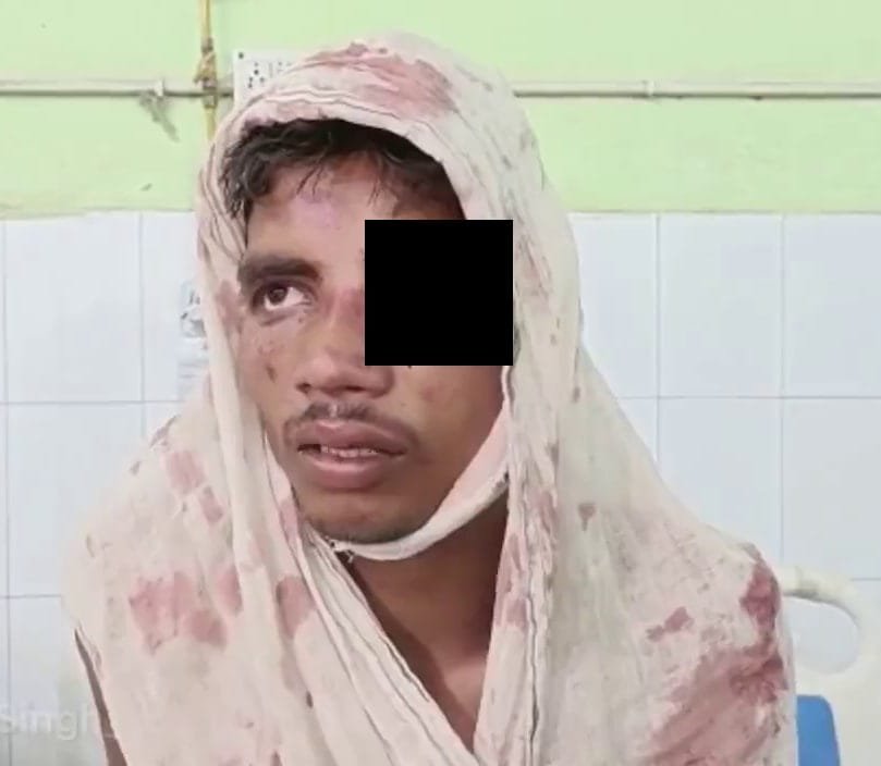 ৰভাতলীত দৰাৰ সন্মুখতে প্ৰেয়সীৰ ডিঙিত বৰমালা প্ৰাক্তন প্ৰেমিকৰ, তাৰ পিছত ঘটিল এই ঘটনা... 1 photo1657189592