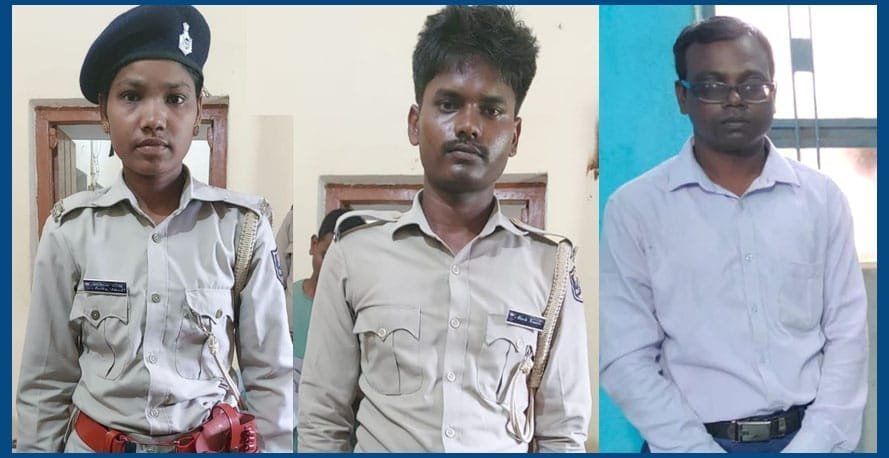 মৰ্মান্তিক! ৰখাই থোৱা ট্ৰাকত পিছফালৰ পৰা খুন্দা বাহনৰ, একে পৰিয়ালৰ ৩ সদস্যসহ মৃত্যু ৪ জনৰ 3 G1 5