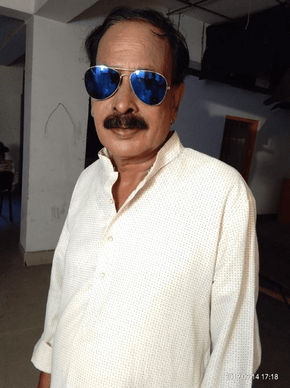 অপদস্থ হৈও মহানুভৱতা দেখুৱালে অভিনেতা জয়ন্ত দাসে! ক্ষমা কৰি দিলে আৰক্ষীৰ বাহন চালক তাহেৰ আলীক… 1 image 187