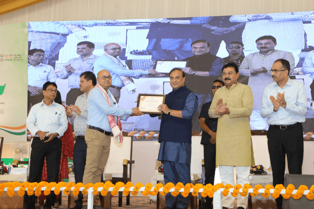 কম্পিউটাৰ নজনা কৰ্মচাৰীয়ে হেৰুৱাব চাকৰি!- মুখ্যমন্ত্ৰী... 1 image 49