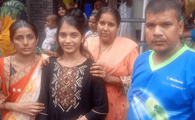 ৯ বছৰ পূৰ্বে এহাল সন্তানহীন দম্পতীয়ে অপহৰণ কৰিছিল ৭ বছৰীয়া পূজাক, এতিয়া ১৬ বছৰীয়া হৈ পুনৰ উভতি আহিল পৰিয়ালৰ কাষলৈ… 2 image 65