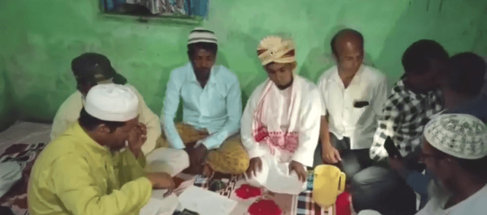 জীৱনসংগিনী বিচাৰি ল’লে শুকুৰ আলীয়ে, ধৰ্মীয় ৰীতি-নীতিৰে সম্পন্ন হ’ল শুকুৰৰ বিবাহ... 3 image 8