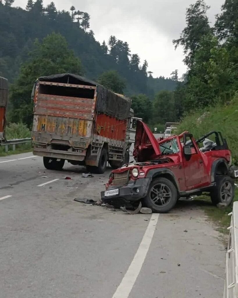 বিয়াৰ তিনিমাহ পিছত মধুচন্দ্ৰিকাৰ বাবে যাত্ৰা কৰিছিল ৰােহিত-মানসী, যাত্ৰাপথত ঘটিল এই ভয়াৱহ ঘটনা 1 photo1660915422
