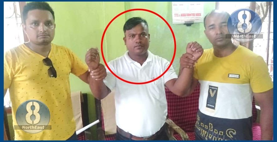 চাকৰি দিম বুলি লাখ-লাখ টকা আত্মসাৎ কৰি গ্ৰেপ্তাৰ হ’ল যুটীয়া স্বাস্থ্য সঞ্চালকৰ মুখ্য গাণনিক বিষয়া... 2 photo 2022 08 04 18 33 28