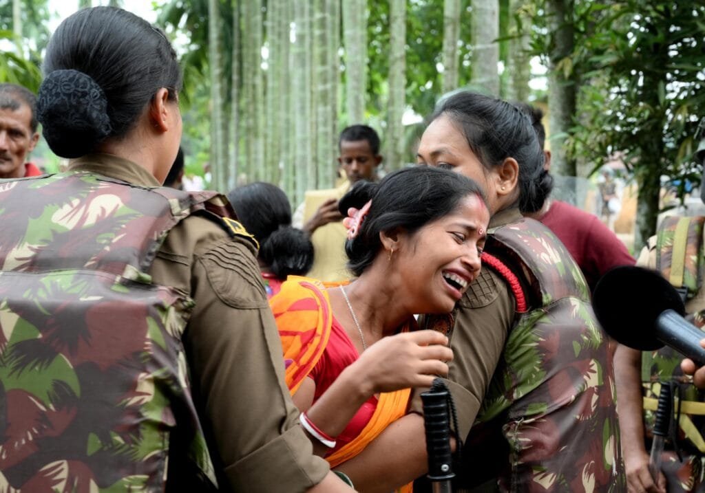 বেদখলকাৰীৰ বিৰুদ্ধে চলিল প্ৰশাসনৰ বুলডোজাৰ, বেদখলমুক্ত হ’ল এহেজাৰ বিঘা চৰকাৰী ভূমি... 2 03 09 22 Borsola eviction drive at 3no Chitalmari Village 6