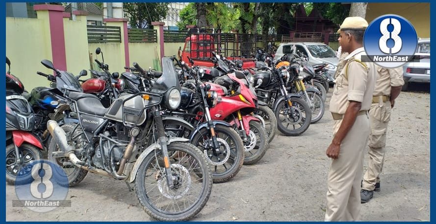 অৰুণাচলত জব্দ কৰা ১৯ খন চুৰি বাইক ট্ৰাকেৰে লৈ অনা হ’ল অসমৰ এইখন আৰক্ষী থানালৈ... 2 bike bike