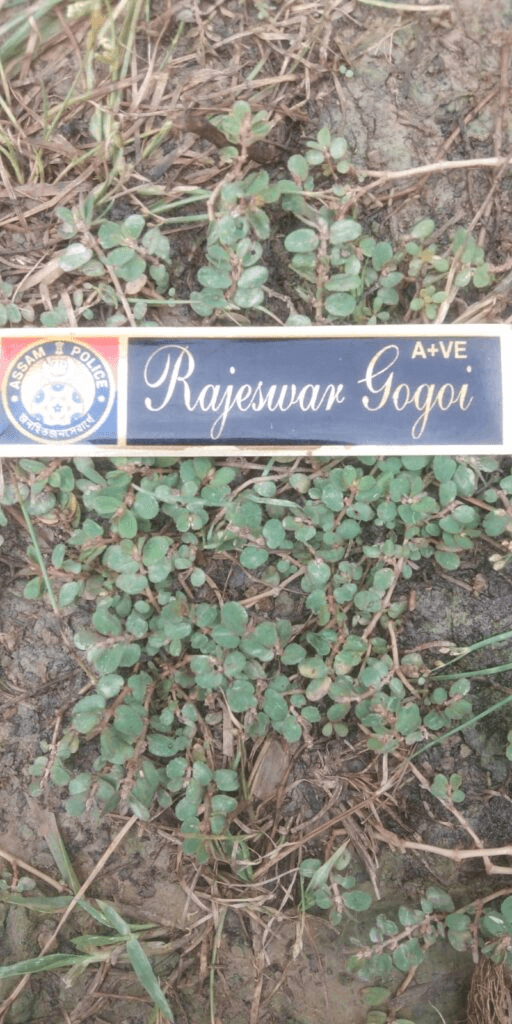 মদৰ ৰাগীত আৰক্ষীৰ বাহন চালকক আক্ৰমণ কৰি ৰিজাৰ্ভ ক্ল’জ ঘিলাধাৰী থানাৰ ভাৰপ্ৰাপ্ত বিষয়া ৰাজেশ্বৰ গগৈ 3 image 166