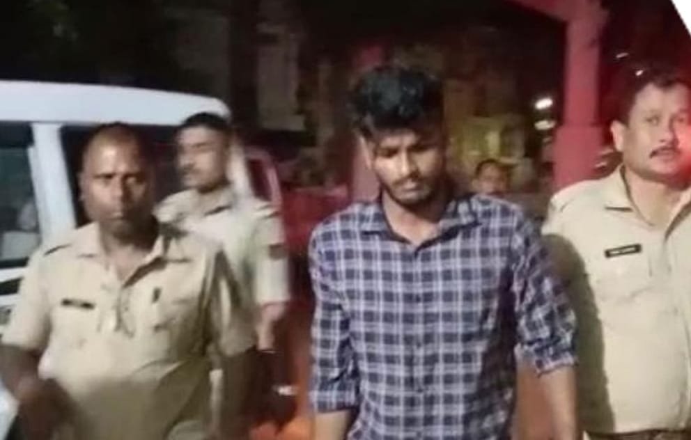 নৃশংস! চুৰি কৰাৰ অপৰাধত কামৰ পৰা উলিয়াই দিয়াৰ বাবে চুৰীকাঘাত কৰি হত্যা মালিকৰ পত্নীক… 1 nogaon 1