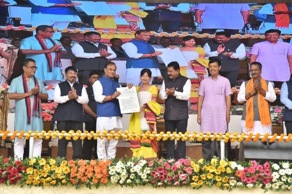 প্ৰথম তিনি মাহৰ দৰমহাৰে কি কৰিব আজি নিযুক্তি লাভ কৰা প্ৰাৰ্থীয়ে? পৰামৰ্শ মুখ্যমন্ত্ৰীৰ… 3 photo1663921570