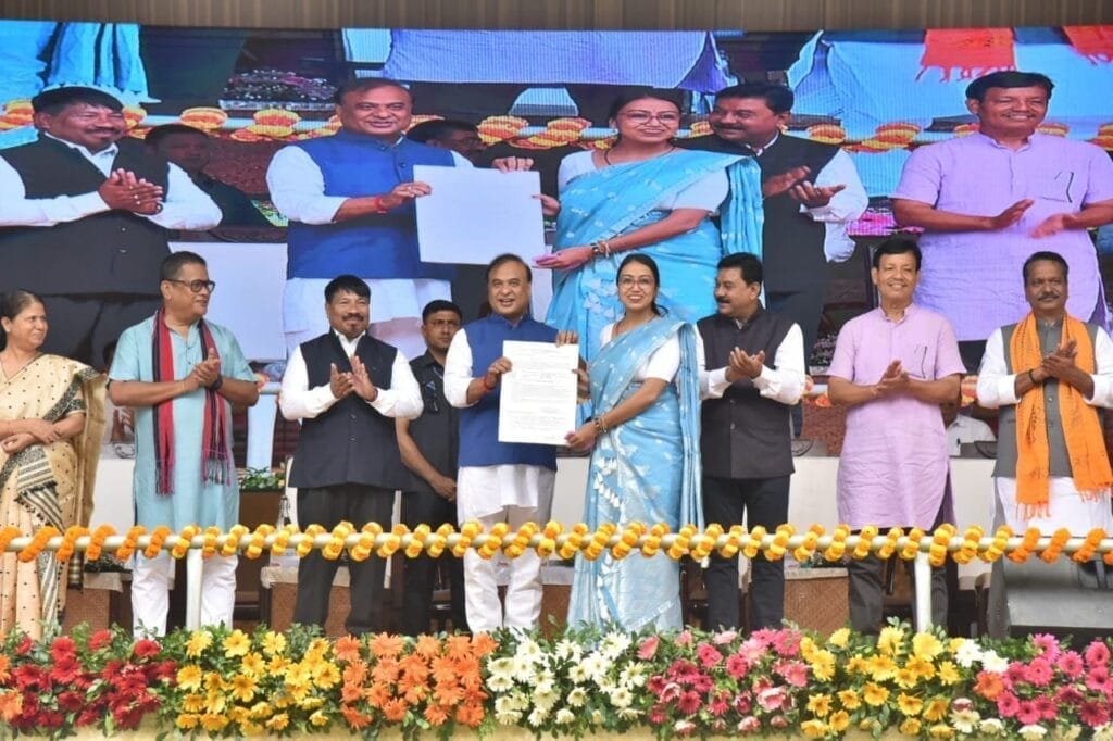 প্ৰথম তিনি মাহৰ দৰমহাৰে কি কৰিব আজি নিযুক্তি লাভ কৰা প্ৰাৰ্থীয়ে? পৰামৰ্শ মুখ্যমন্ত্ৰীৰ… 2 photo1663921580
