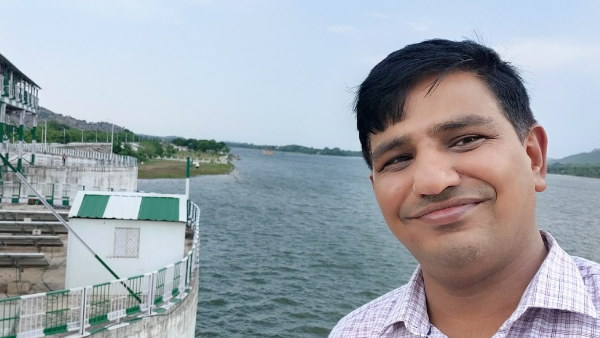 অৱশেষত আত্মসমৰ্পণ ২ বছৰ ধৰি পলাতক হৈ থকা আইপিএছ মণিলাল পাটিদাৰৰ, ব্যৱসায়ীৰ পৰা ধন দাবী কৰি প্ৰৰোচিত কৰিছিল আত্মহত্যাৰ বাবে 1 image 124