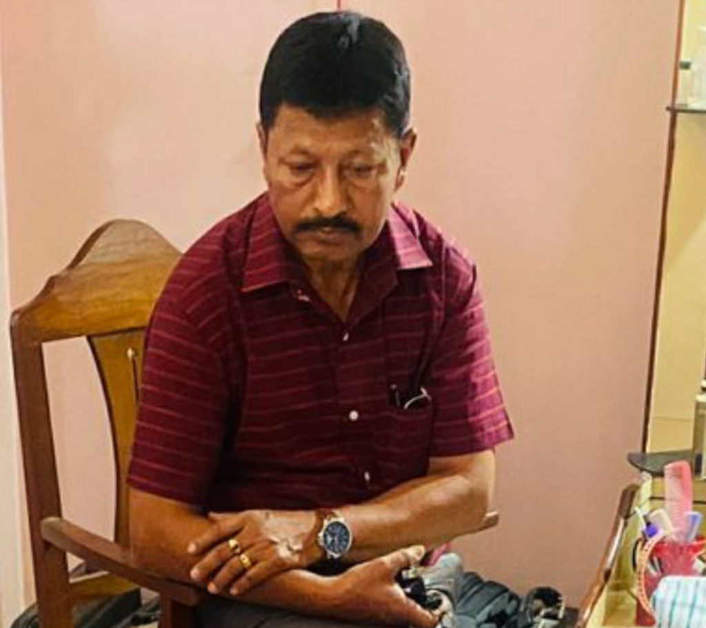 DTO সঞ্জীৱ হাজৰিকাৰ বাসগৃহত আৰক্ষীৰ অভিযান, পুৰণি ৫০০ টকীয়া নোটসহ ৭ লক্ষাধিক টকা জব্দ 1 image 160