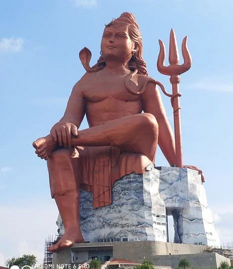 উদ্বোধন কৰা হ’ল বিশ্বৰ আটাইতকৈ ওখ শিৱ প্ৰতিমূৰ্তি, ২০ কিলোমিটাৰ নিলগৰ পৰাই হ’ব প্ৰত্যক্ষ… 2 image 248