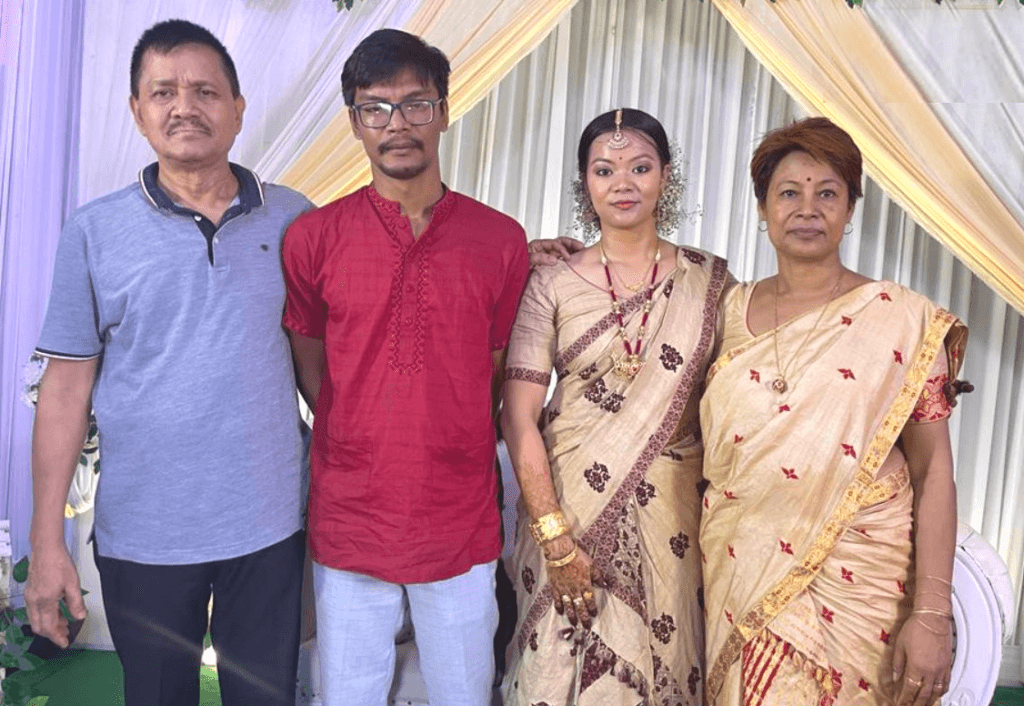 বাংলাদেশৰ অনিৰ্বাণৰ সৈতে বিবাহপাশত আৱদ্ধ হ’ল আলফা নেতা অনুপ চেতিয়াৰ দুহিতা... 2 image 55