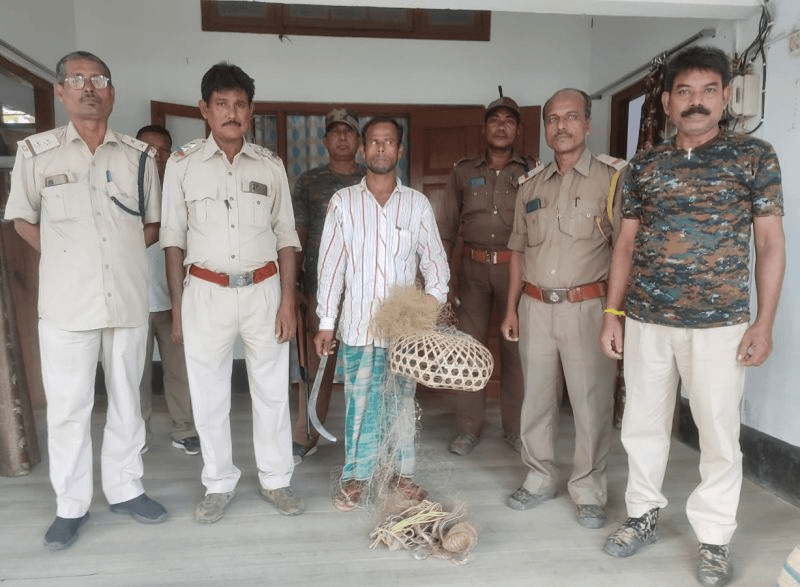 বন বিভাগৰ অভিযানত আটক বনৰীয়া পক্ষী নিধন যজ্ঞত জড়িত চোৰাং ব্যৱসায়ী, জেললৈ প্ৰেৰণ... 1 image 71