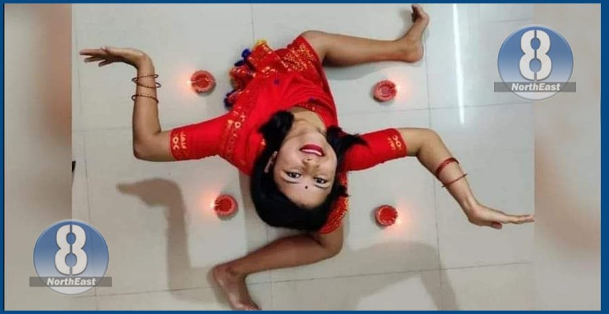 আশ্বৰ্যকৰ! শাৰীৰিক ভংগীমাৰেই 'স্বস্তিকা’ৰ ৰূপ ল’লে পাঠশালাৰ লিপিকাই, সামাজিক মাধ্যমত ভাইৰেল ফটো… 1 lipika talukdar