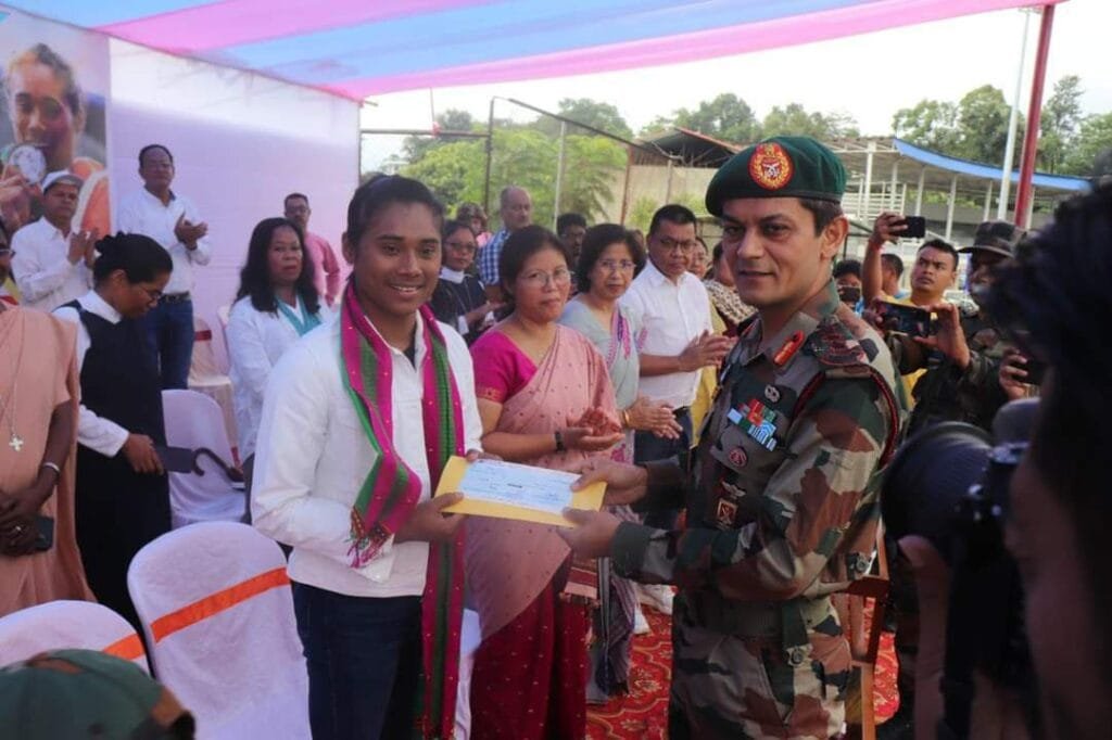 হাফলঙত ধিং এক্সপ্ৰেছ হিমা দাসক সম্বৰ্ধ্বনা অসম ৰাইফলছৰ… 1 photo1665320057