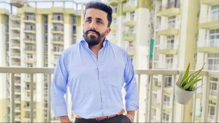 শোকাবহ! ভয়ংকৰ পথ দুৰ্ঘটনাত কৰুণ মৃত্যু পৰিচালক সুখদীপ সিং সুখীৰ… 1 image 156