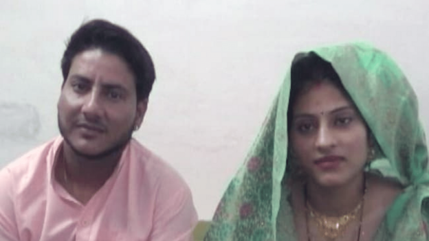 প্ৰেমে নামানে বাধা! লিংগ সলনি কৰি ছাত্ৰীৰ সৈতে বিয়াত বহিল শিক্ষয়িত্ৰী মীৰা… 1 image 78
