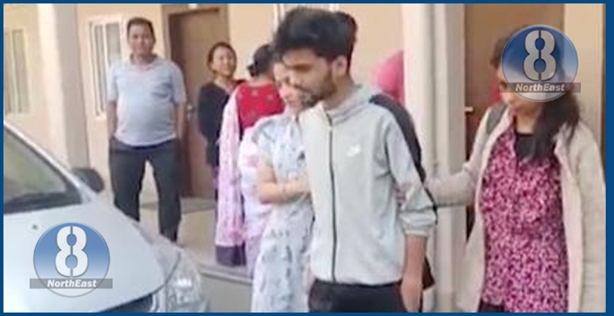 মোৰ সৈতে যি ঘটিল, আন কাৰো সৈতে নঘটক! ৮৩ দিনৰ অন্তত হাস্পতালৰ পৰা ঘৰলৈ উভতিল আনন্দ শৰ্মা… 1 anand b