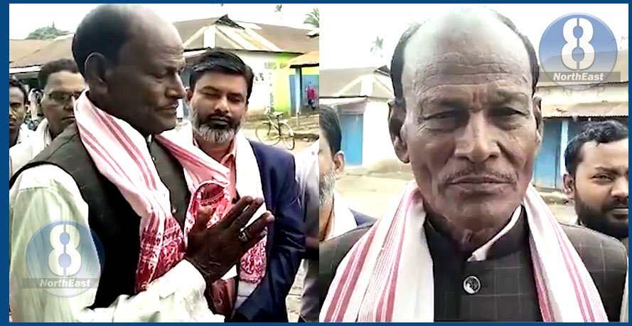 এইখন অসমৰ সম্প্ৰীতিৰ নিদৰ্শন! শিক্ষকতাৰ পৰা অৱসৰৰ পিছত লাভ কৰা ডেৰ লাখ টকা দুৰ্গা মন্দিৰক দান শ্বাহীদত আলীৰ… 1 3 3
