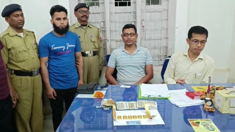 আগৰতলাৰ পৰা গুৱাহাটী অভিমুখী ৰে’লৰ পৰা জব্দ ১.৫ কিলাে সােণ, ধৃত ১ 1 FruTgBaX0AEE7KV