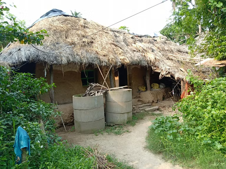 সাফল্যৰ কাহিনী! এদিন খেৰৰ জুপুৰীত বাস কৰা প্ৰতীশৰ আজি মাহিলী দৰমহা লক্ষাধিক টকা, নিজে লিখিলে তেওঁৰ প্ৰেৰণাদায়ক কাহিনী… 1 image 22