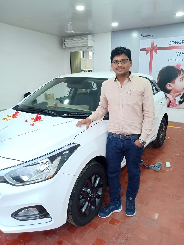 সাফল্যৰ কাহিনী! এদিন খেৰৰ জুপুৰীত বাস কৰা প্ৰতীশৰ আজি মাহিলী দৰমহা লক্ষাধিক টকা, নিজে লিখিলে তেওঁৰ প্ৰেৰণাদায়ক কাহিনী… 2 image 23