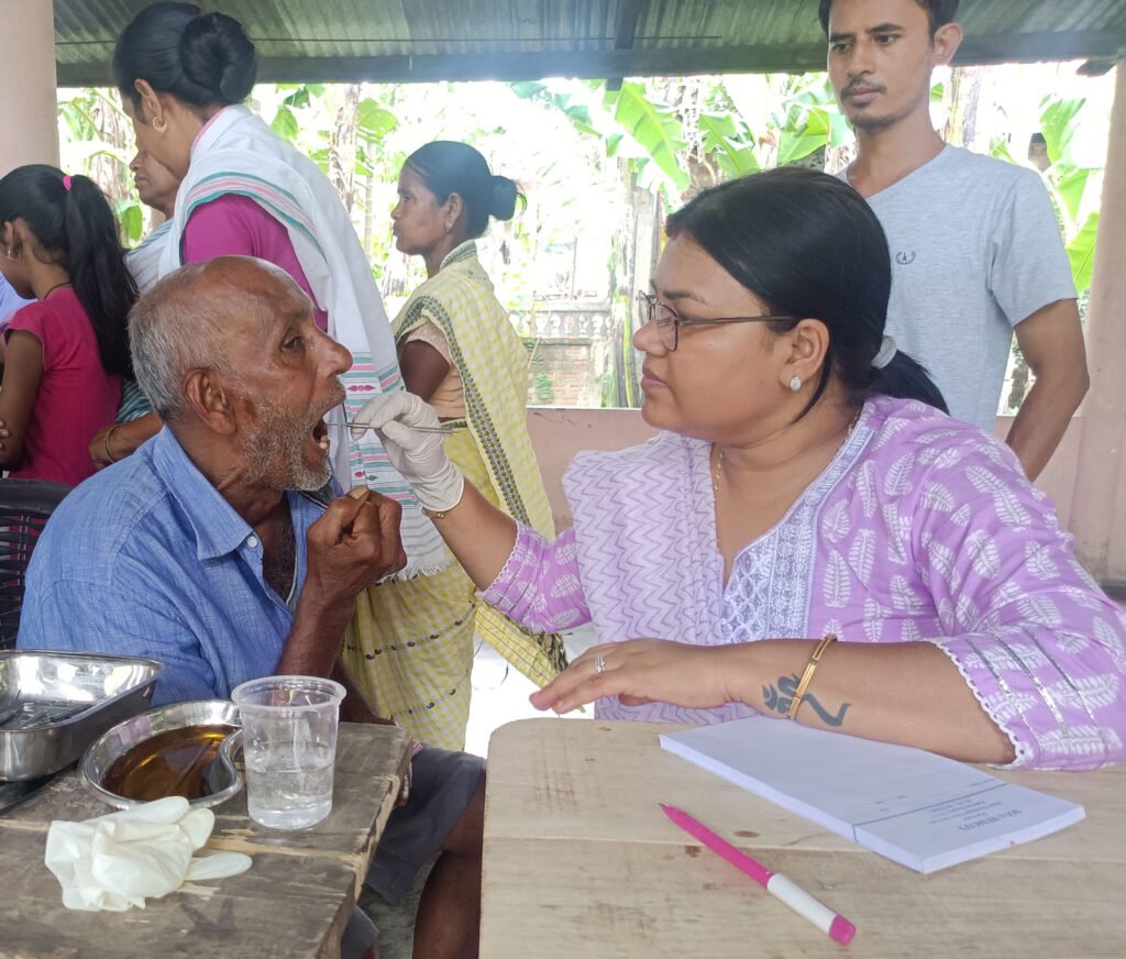 নহিৰা-গােধাপাৰাত বিনামূলীয়া স্বাস্থ্য শিৱিৰৰ আয়ােজন 2 M1