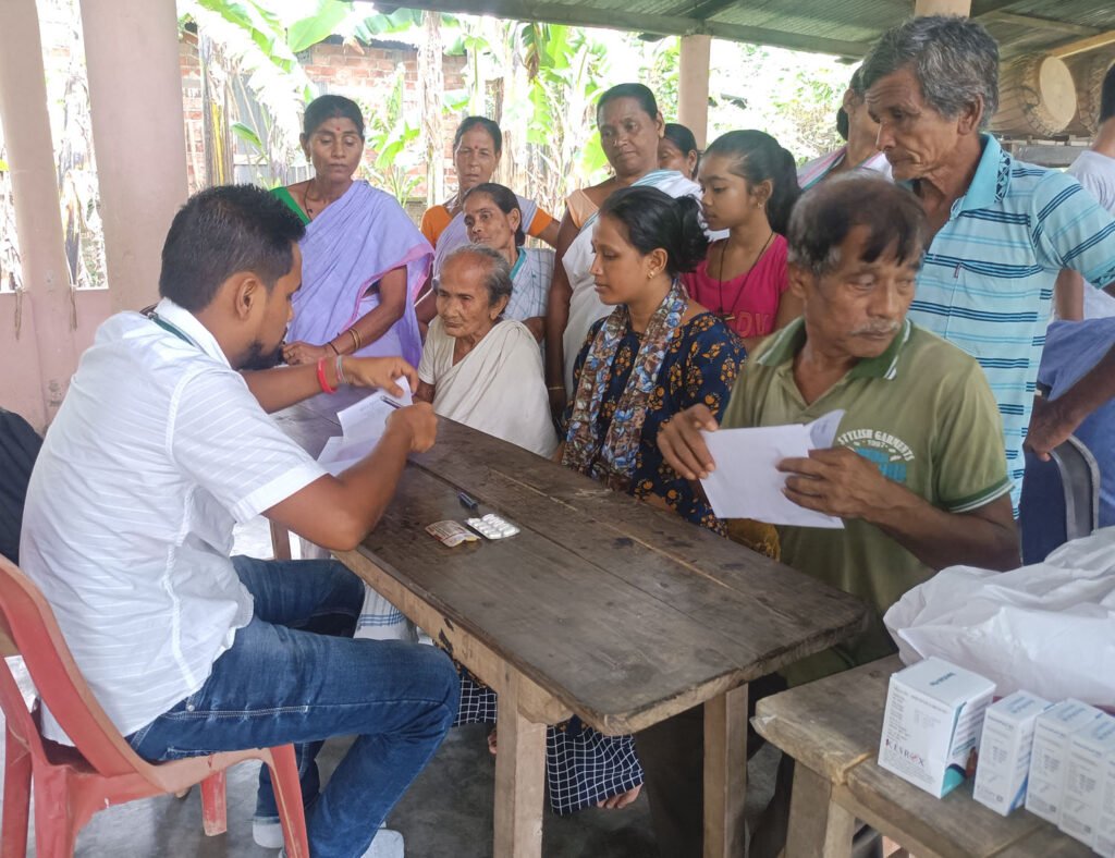 নহিৰা-গােধাপাৰাত বিনামূলীয়া স্বাস্থ্য শিৱিৰৰ আয়ােজন 4 M4