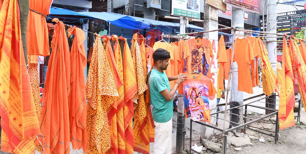চুবুৰীয়া এইখন ৰাজ্যৰ এটা প্ৰসিদ্ধ 'শিৱ লিংগ’ত নিষিদ্ধ ব’ল বমৰ পূজা-অৰ্চনা, কিন্তু কিয়? 1 BolBom