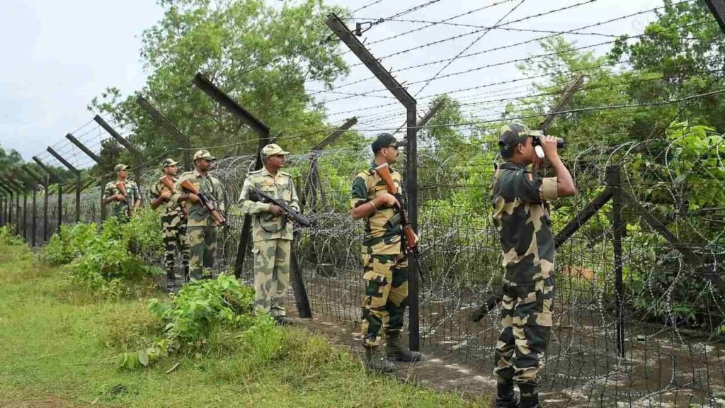 সীমান্তত কৰ্তব্যৰত আছিল BSFৰ জোৱান শ্ৰী গণেশ, বাংলাদেশে কৰিলে এই কাণ্ড 1 10689