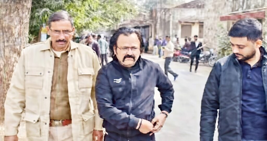 ত্ৰিপুৰা সুন্দৰী মন্দিৰত চিবিআইৰ অভিযানঃ ধৰ্মশালাত নাম সলাই আত্মগোপন কৰি থকা দুৰ্ধৰ্ষ প্ৰৱঞ্চকক গ্ৰেপ্তাৰ 1 image 3